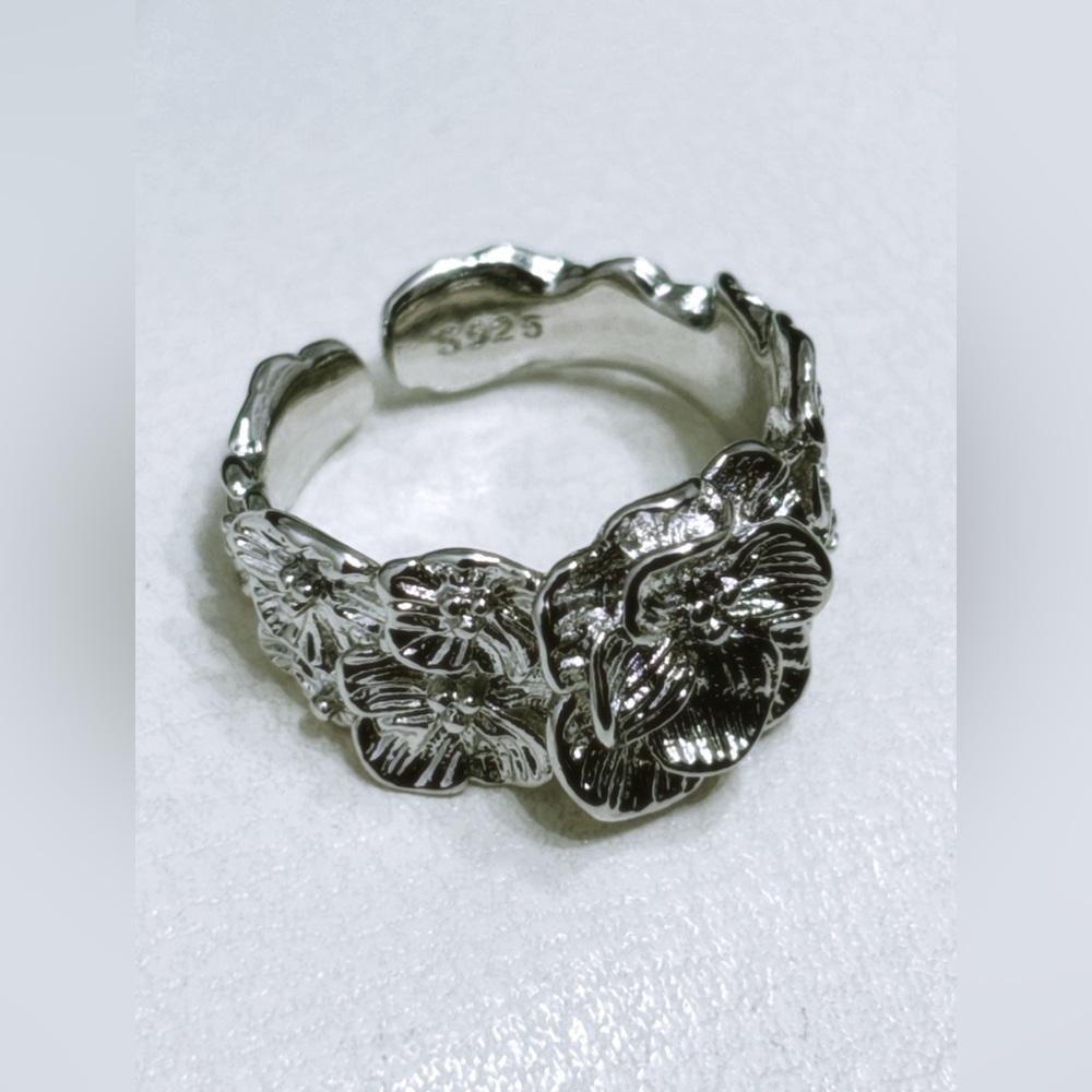 Floral Adjustable silver S925 ring with pouch - Picture 2 of 3